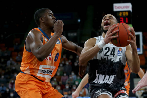 普顿的防守 普顿的防守