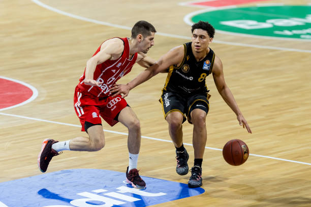 门将难以判 门将难以判